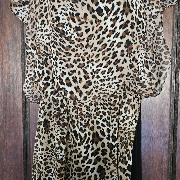 Last Tango Leopard Print Jumpsuit with Chiffon Overlay Large - Picture 14 of 17